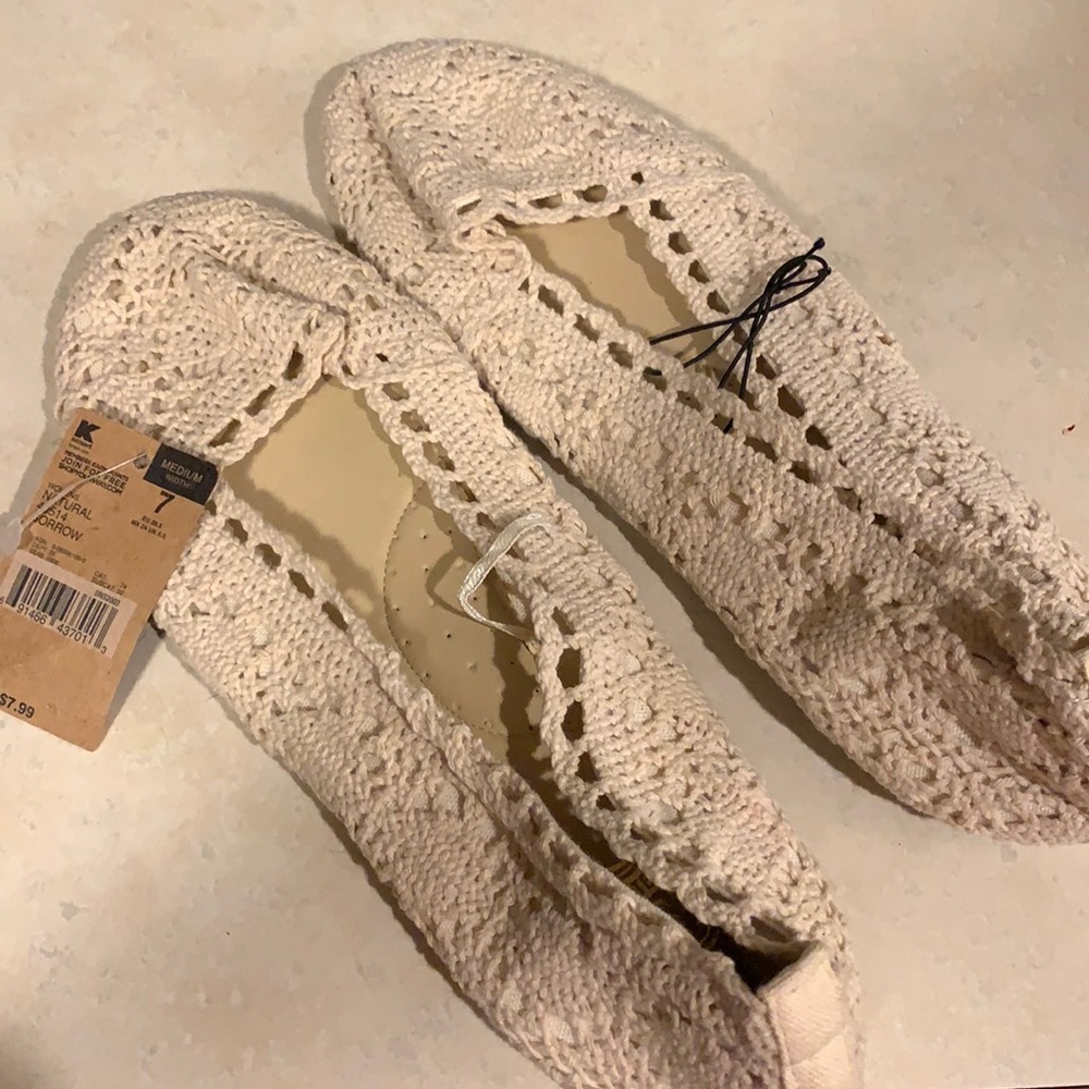 Cute Lacey flats